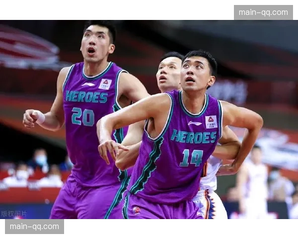 季后赛席位终极争夺：四队混战，最后两轮定生死