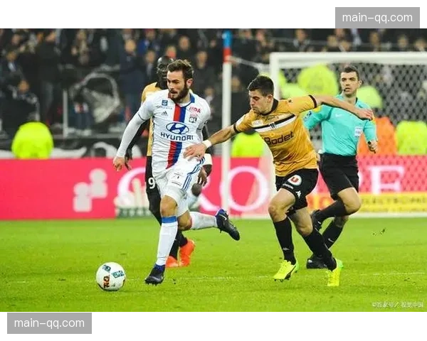 “后场发起，三脚终结”——解析那不勒斯三月高效转换模式