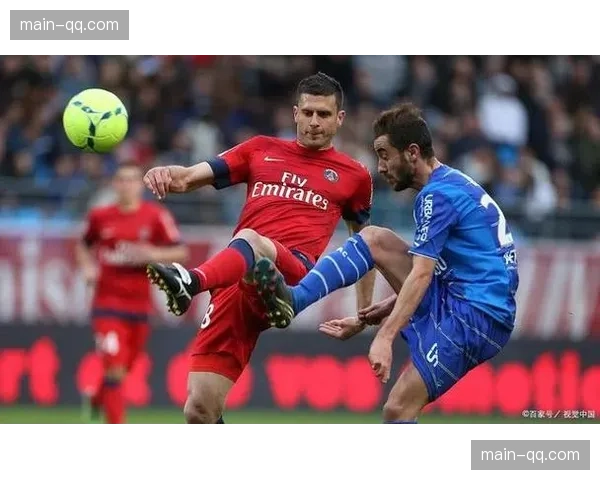 专访马赛定位球教练:揭秘如何通过视频分析对手防线习惯